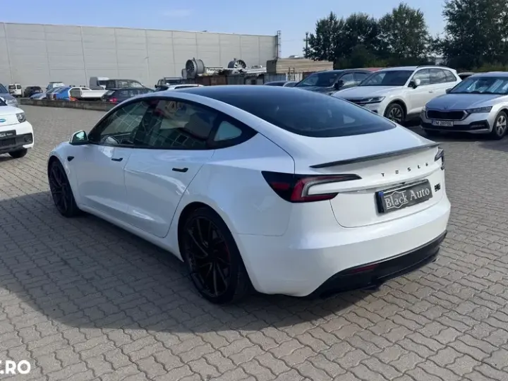 Tesla Model 3 Performance