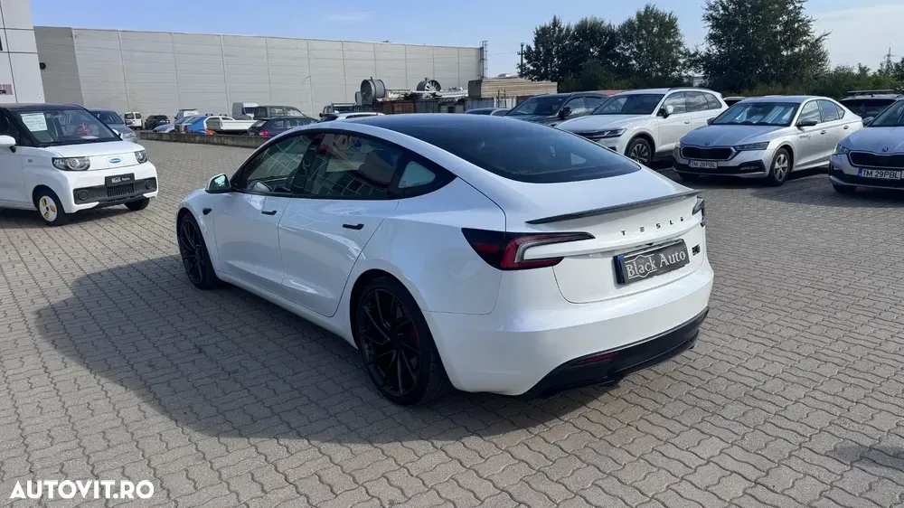 Tesla Model 3 Performance — imagine 5