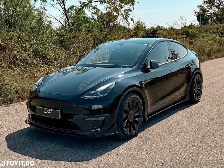 Tesla Model Y AWD Performance