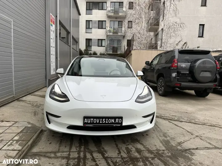 Tesla Model 3 Langstreckenbatterie Allradantrieb Dual Motor Performance