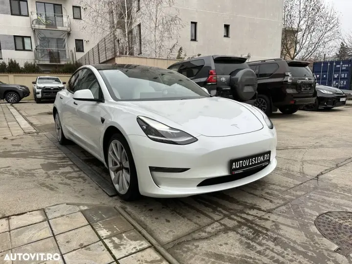 Tesla Model 3 Langstreckenbatterie Allradantrieb Dual Motor Performance