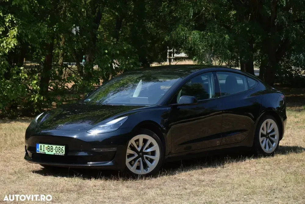 Tesla Model 3 — imagine 6