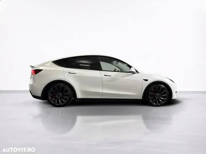Tesla Model Y AWD Performance
