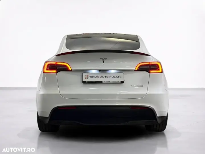 Tesla Model Y AWD Performance