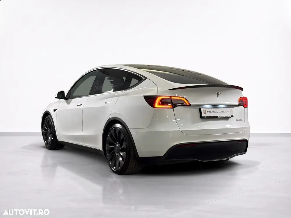 Tesla Model Y AWD Performance — imagine 3