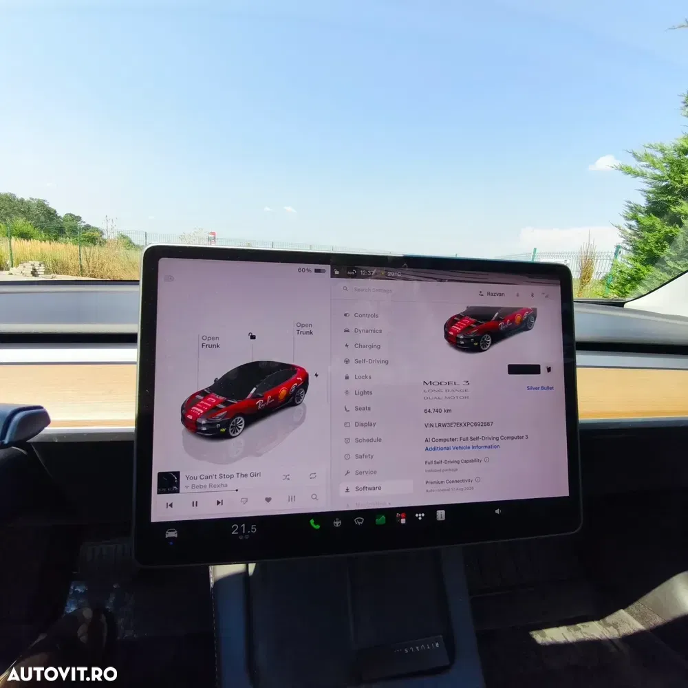 Tesla Model 3 — imagine 3