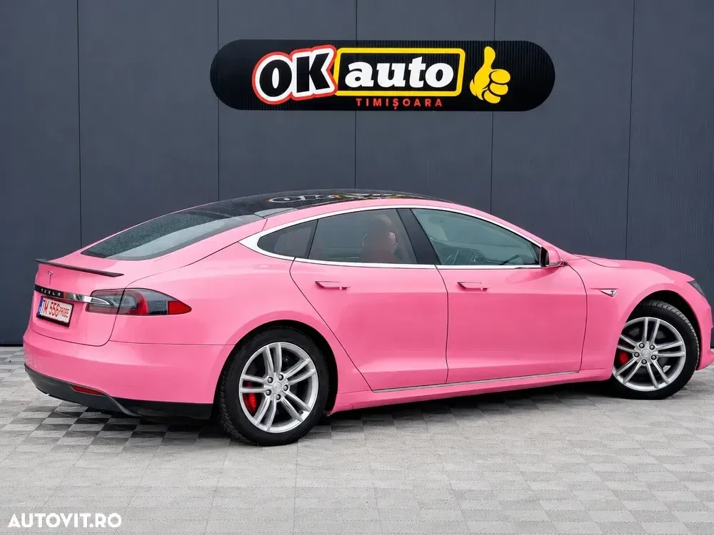 Tesla Model S — imagine 5