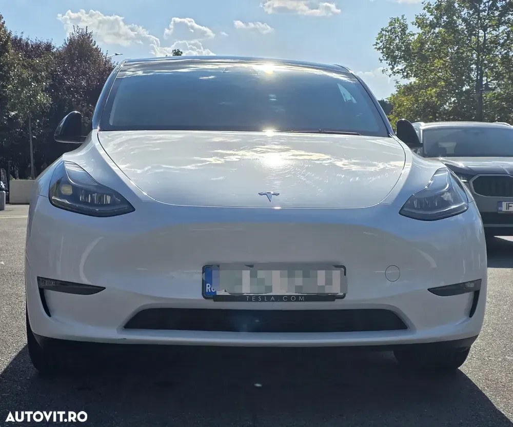 Tesla Model Y — imagine 2