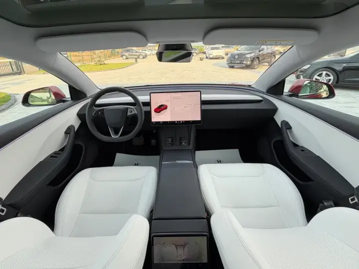 Tesla Model 3 Long Range AWD Premium