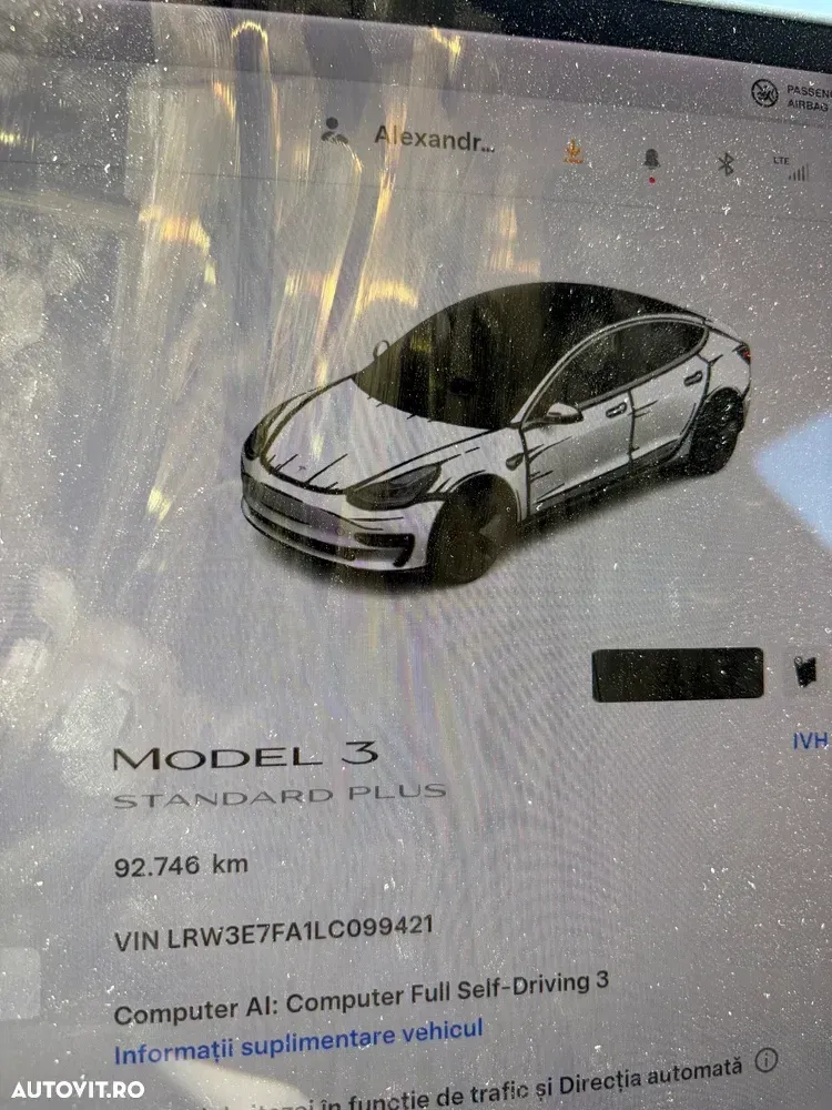 Tesla Model 3 — imagine 3