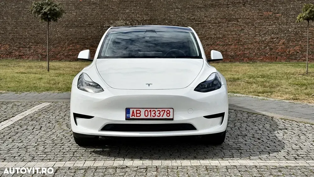 Tesla Model Y RWD — imagine 3