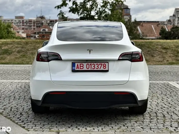 Tesla Model Y RWD