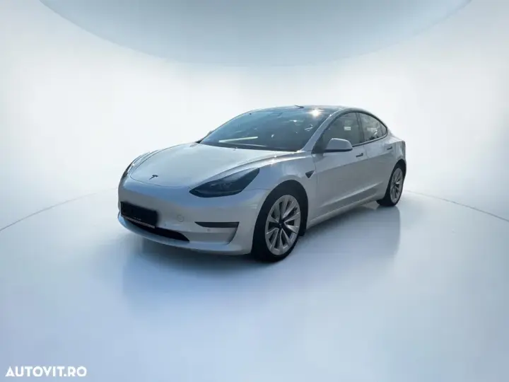 Tesla Model 3 Langstreckenbatterie Allradantrieb Dual Motor