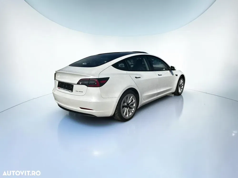 Tesla Model 3 Langstreckenbatterie Allradantrieb Dual Motor — imagine 3