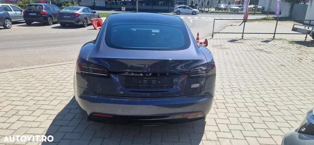 Tesla Model S — imagine 6