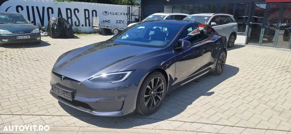 Tesla Model S — imagine 3