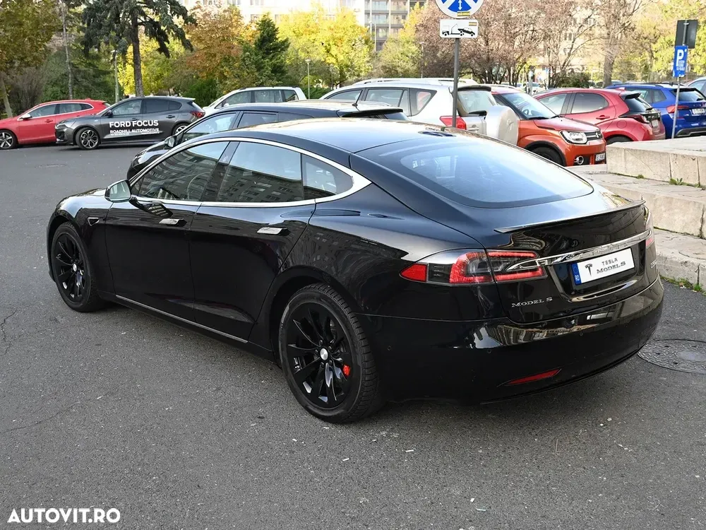 Tesla Model S — imagine 3