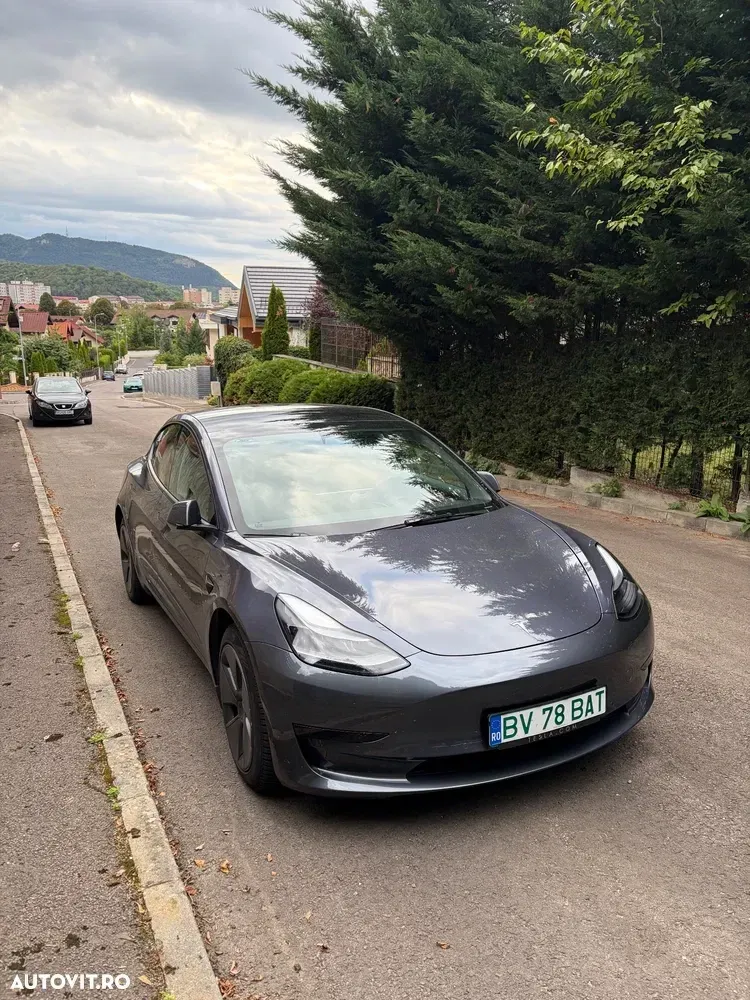 Tesla Model 3 — imagine 2