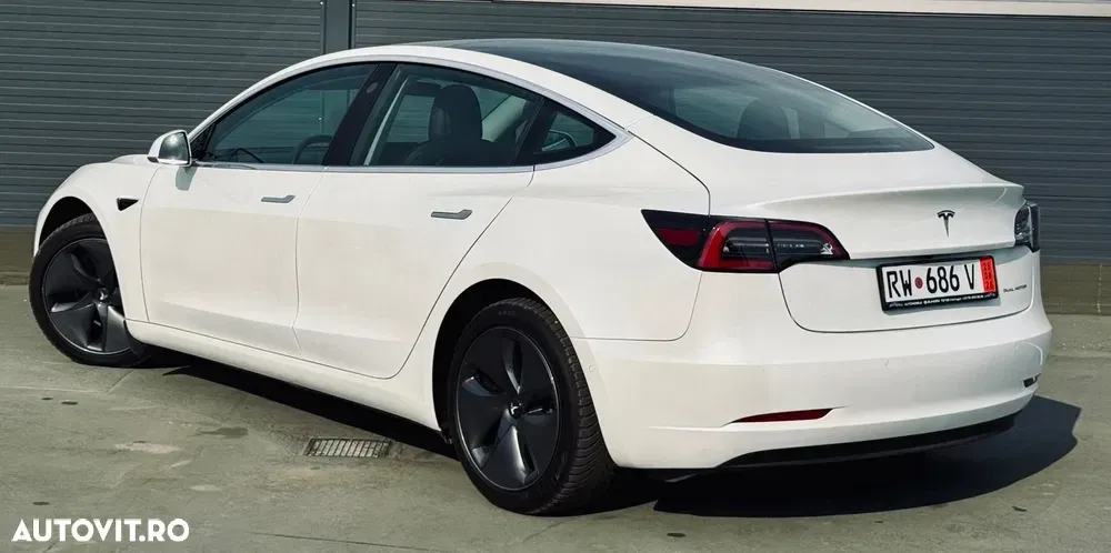 Tesla Model 3 Long Range — imagine 3