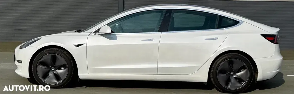 Tesla Model 3 Long Range — imagine 2