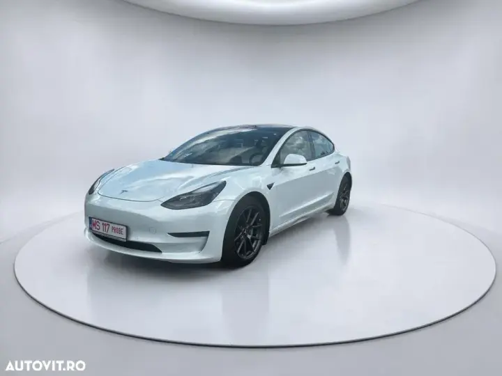 Tesla Model 3 Langstreckenbatterie Allradantrieb Dual Motor