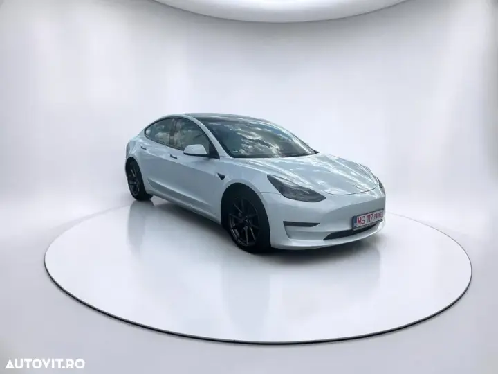 Tesla Model 3 Langstreckenbatterie Allradantrieb Dual Motor