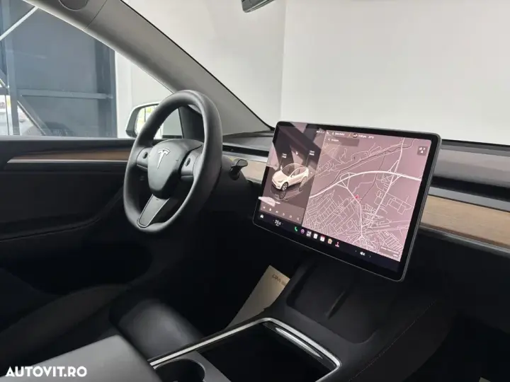 Tesla Model Y RWD