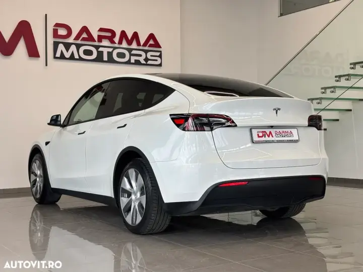 Tesla Model Y RWD