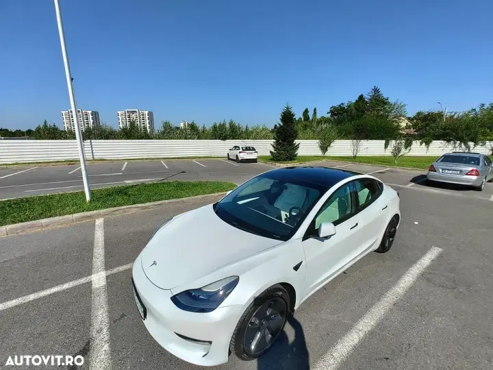 Tesla Model 3 Langstreckenbatterie Allradantrieb Dual Motor