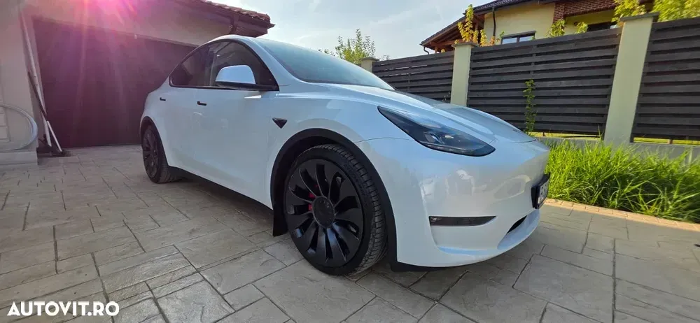Tesla Model Y AWD Performance — imagine 4