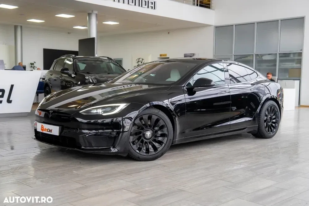 Tesla Model S — imagine 3