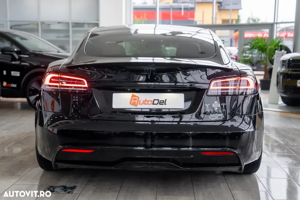 Tesla Model S — imagine 6