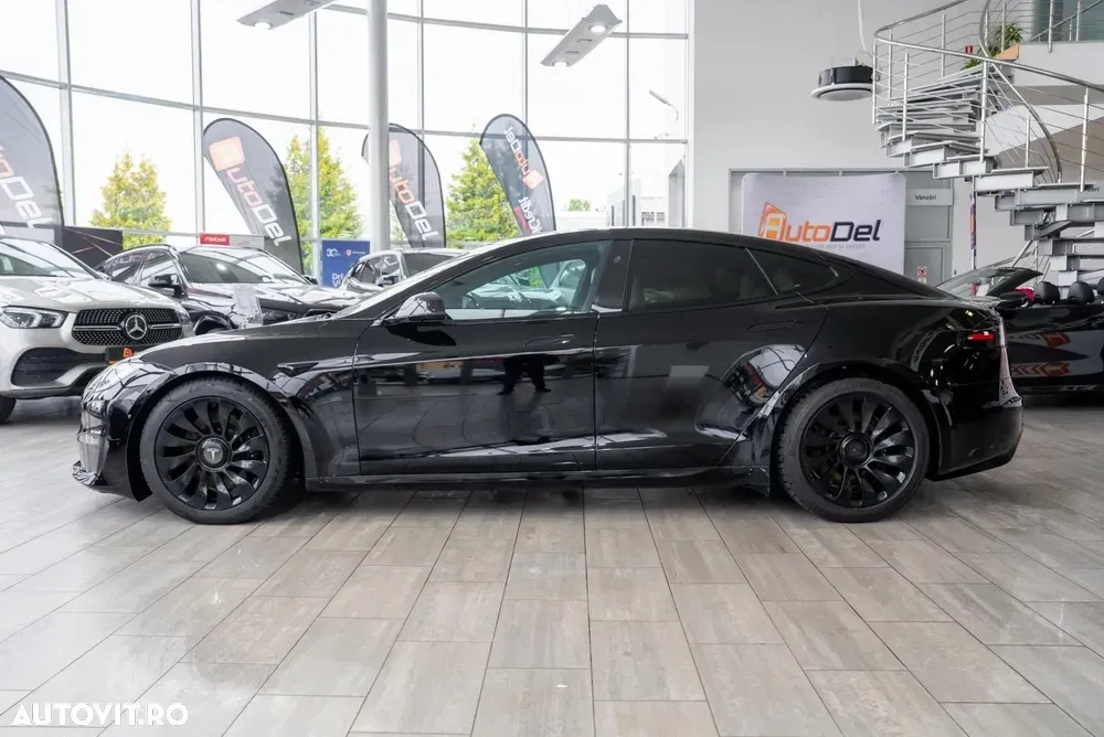 Tesla Model S — imagine 5