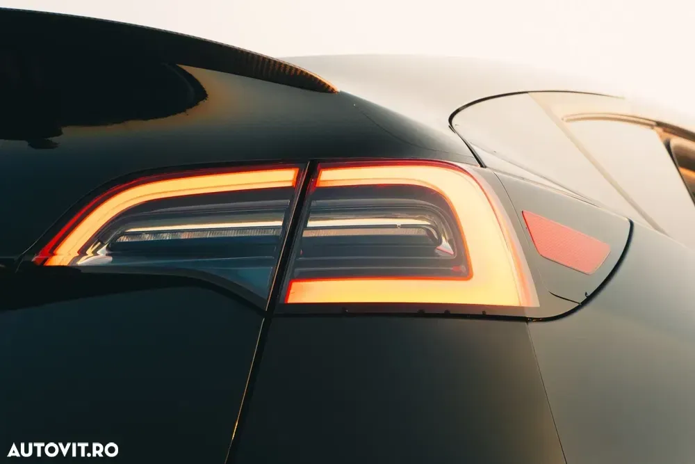 Tesla Model Y AWD Performance — imagine 3
