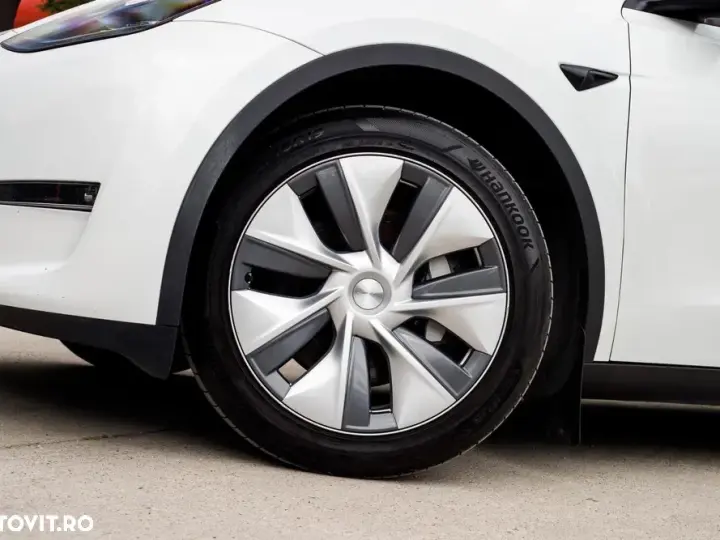 Tesla Model Y Long Range Dual Motor AWD