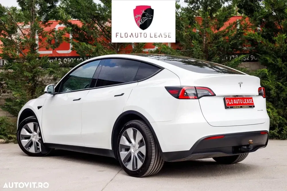 Tesla Model Y Long Range Dual Motor AWD — imagine 3