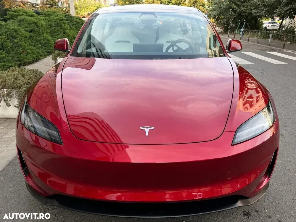 Tesla Model 3 Performance — imagine 4