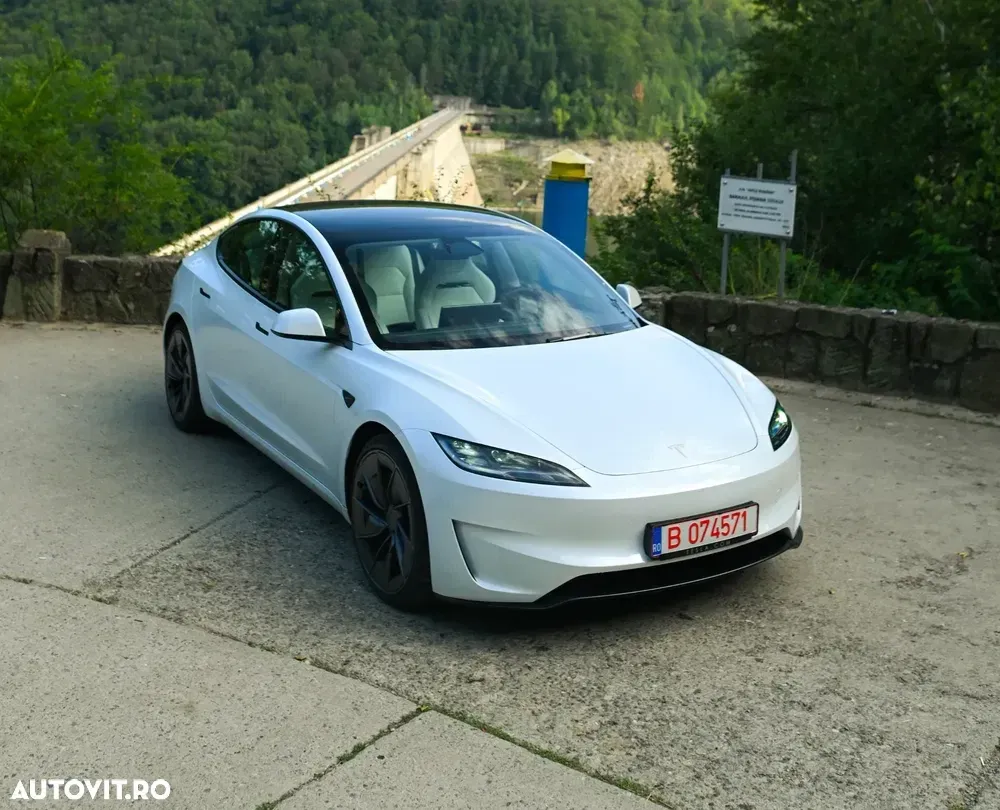 Tesla Model 3 — imagine 2