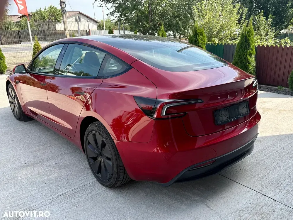 Tesla Model 3 — imagine 6
