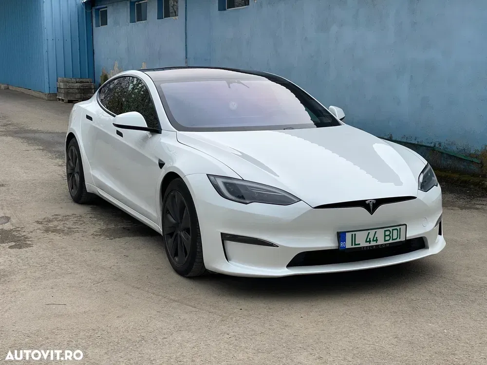 Tesla Model S — imagine 5