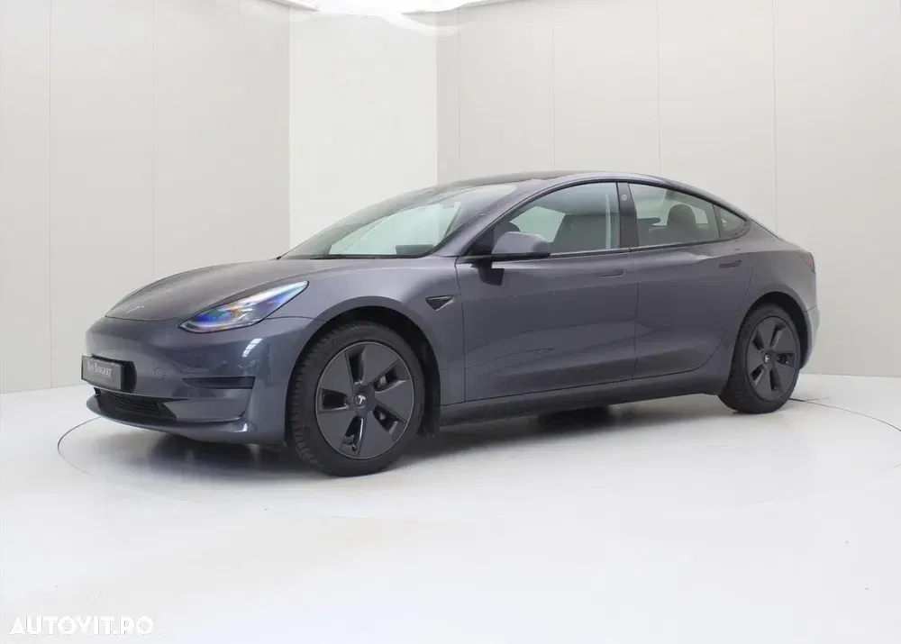 Tesla Model 3 RWD — imagine 6