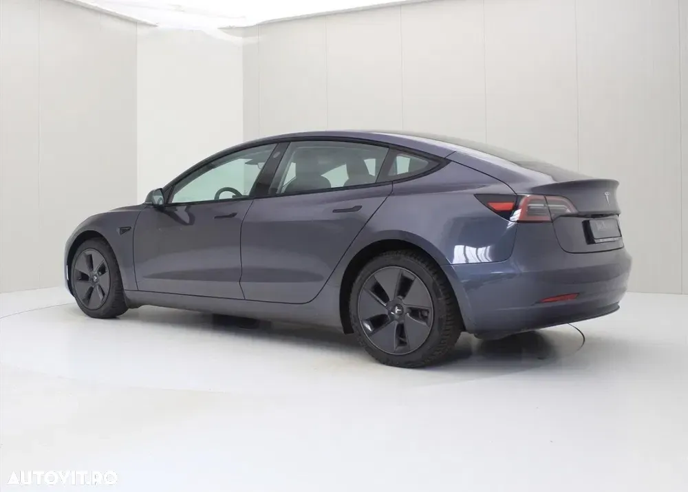 Tesla Model 3 RWD — imagine 3