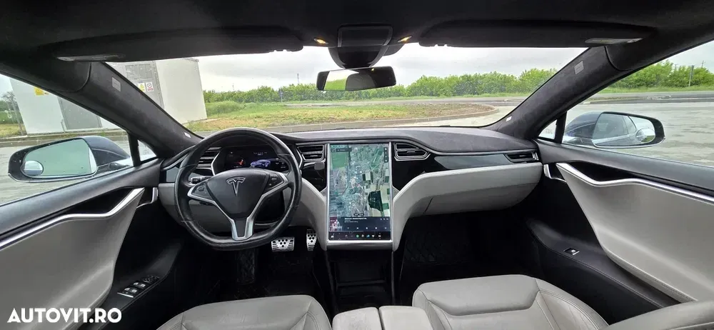 Tesla Model S — imagine 6