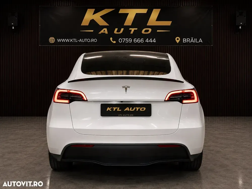 Tesla Model Y — imagine 6