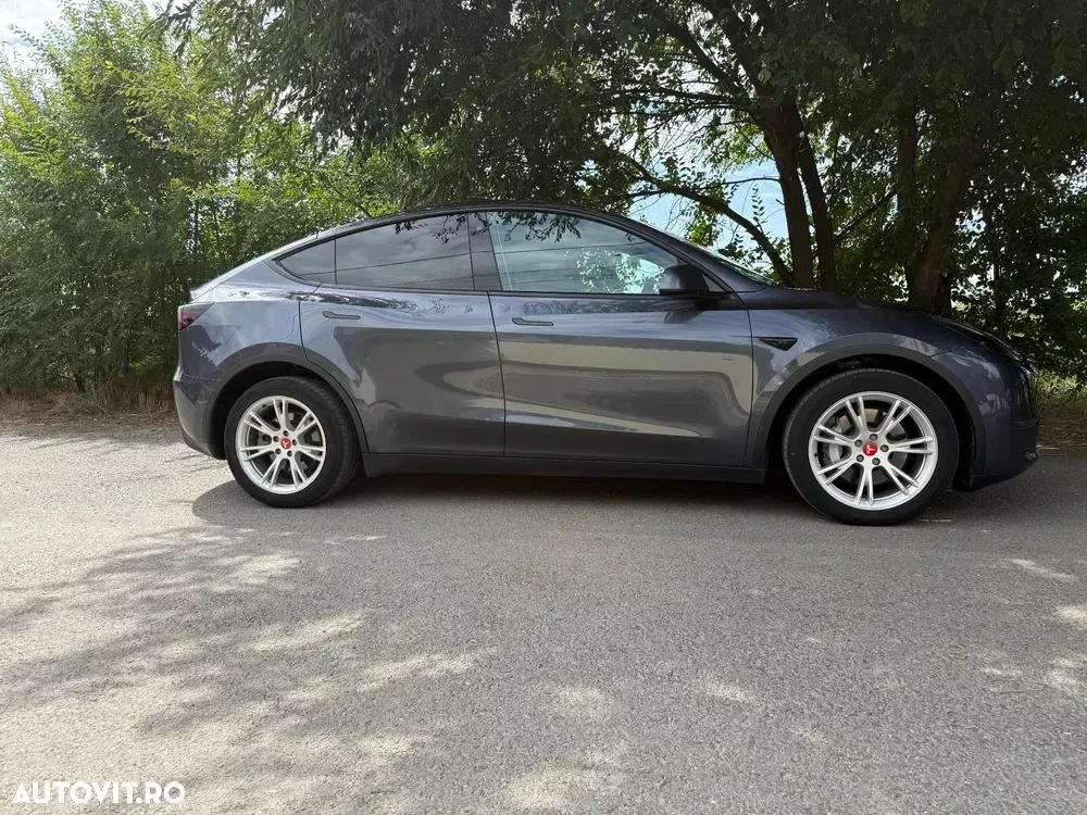 Tesla Model Y — imagine 2