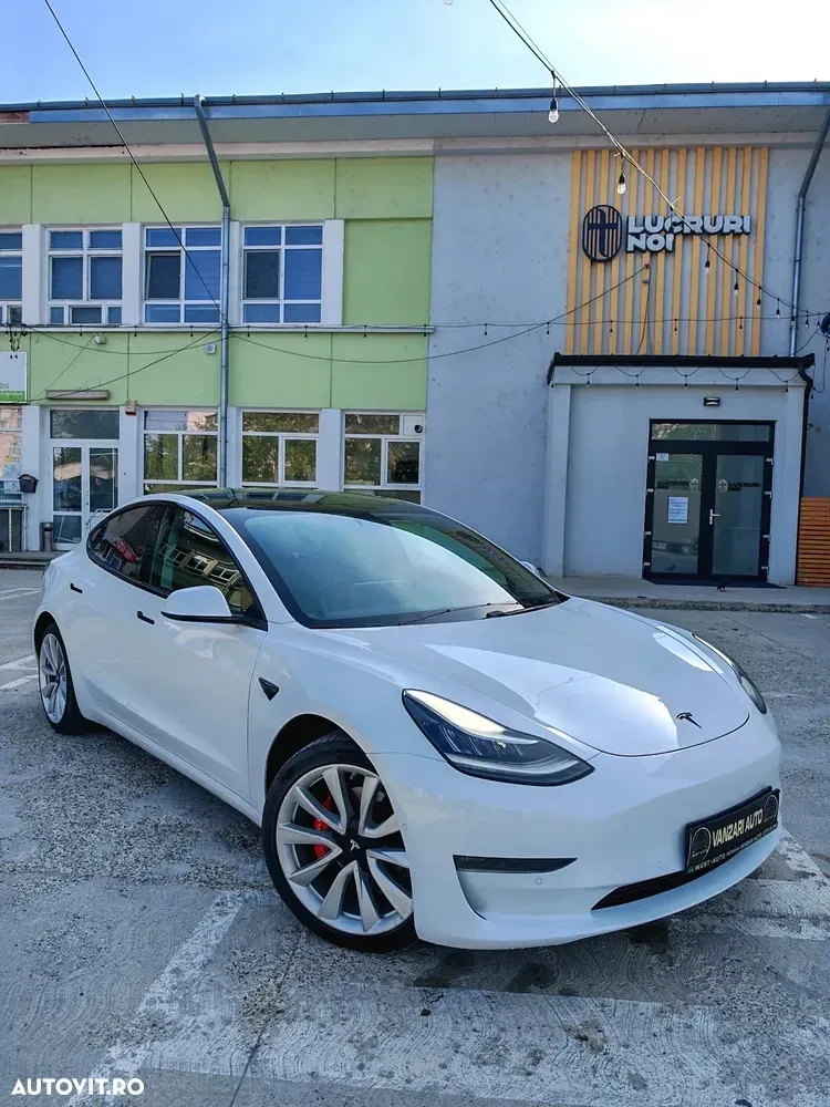 Tesla Model 3 — imagine 2