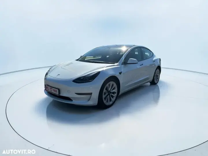 Tesla Model 3 Langstreckenbatterie Allradantrieb Dual Motor