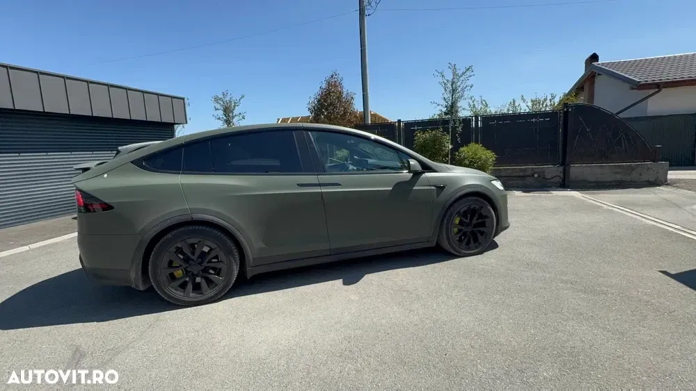 Tesla Model X — imagine 3