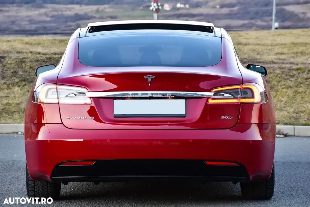 Tesla Model S — imagine 6