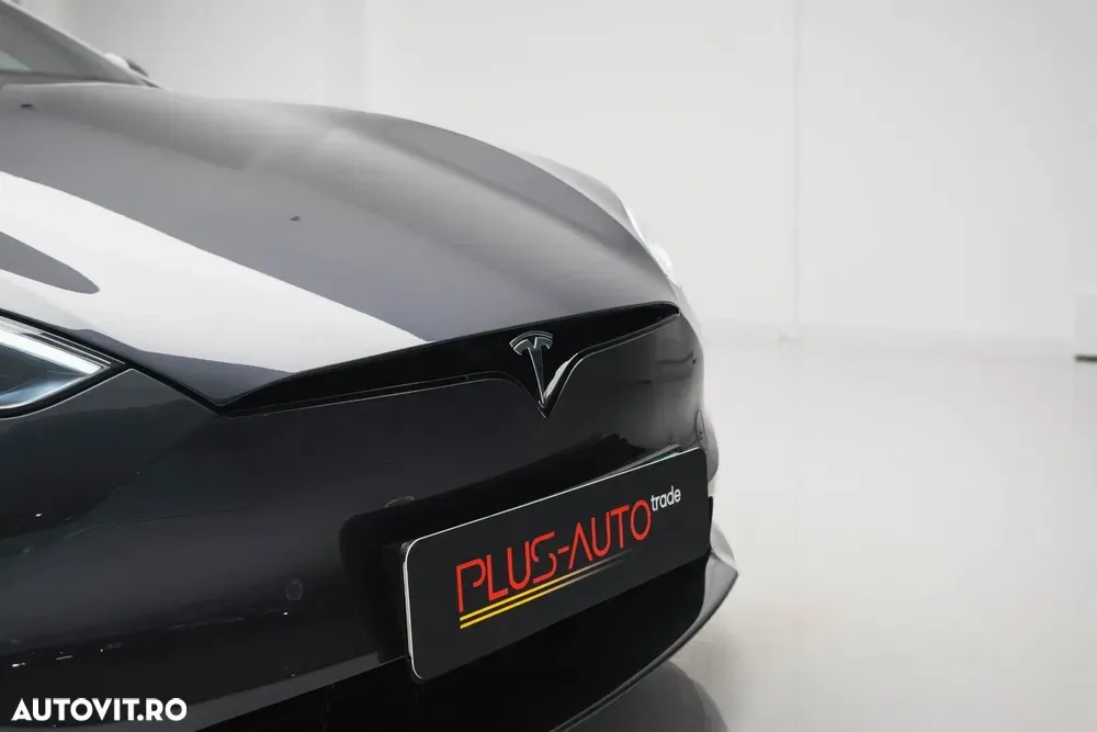 Tesla Model S — imagine 5